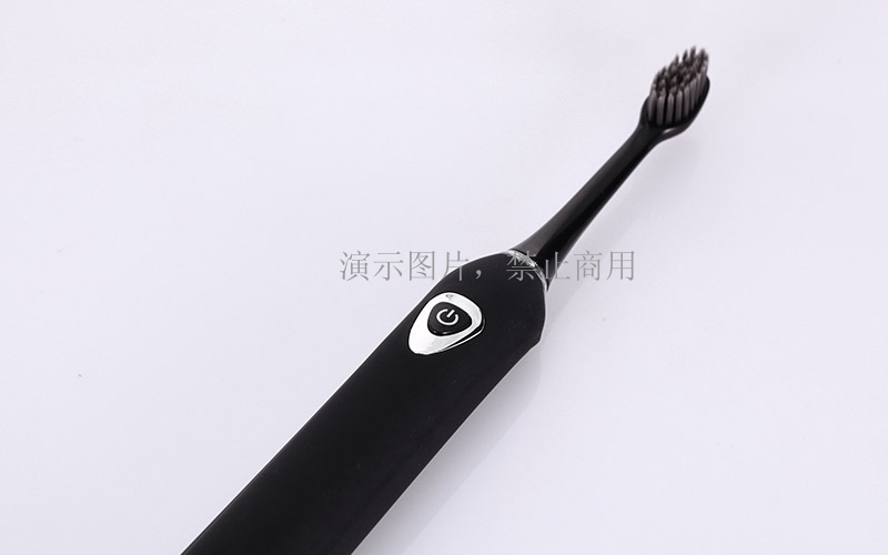 牙龈出血是什么原因和解决方法